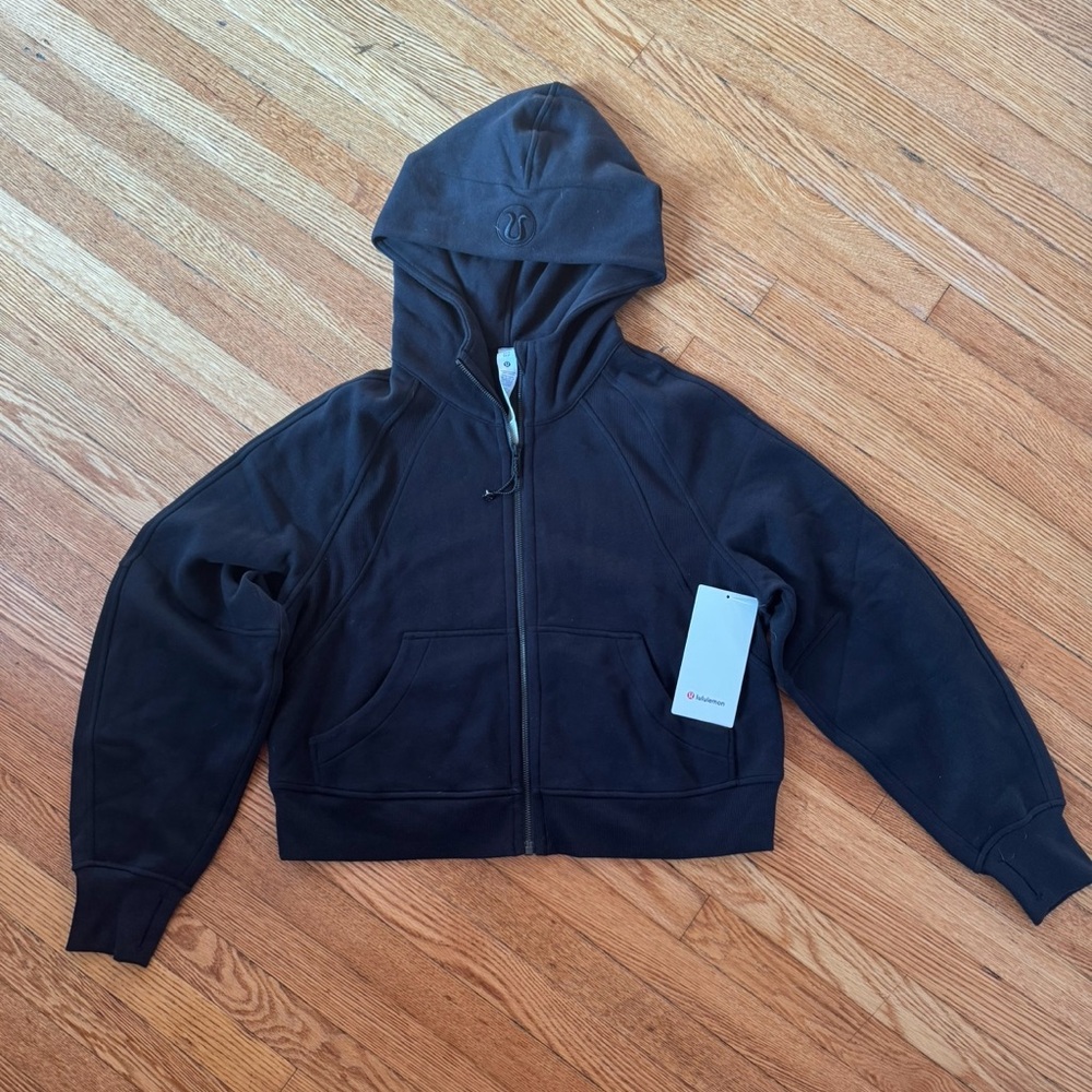 SOLD‼️‼️NWT Lululemon scuba xs/s